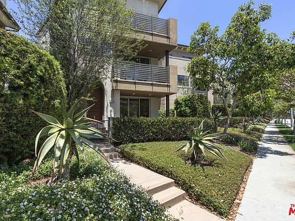 3rd image of 12868 S Seaglass Cir W