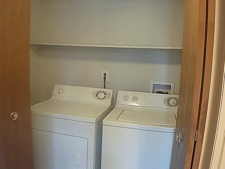 Prentiss Pointe Apartments — Photo 84