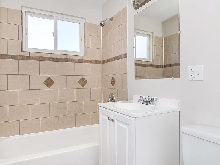805 N 20th Ave #2 — Photo 4