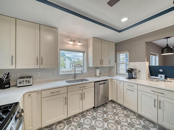 3rd image of 219 S Colorado Avenue