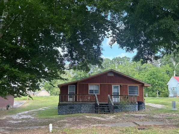 221 N West St, Mendenhall, MS 39114