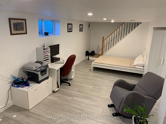 2nd image of 48 Briar Rd