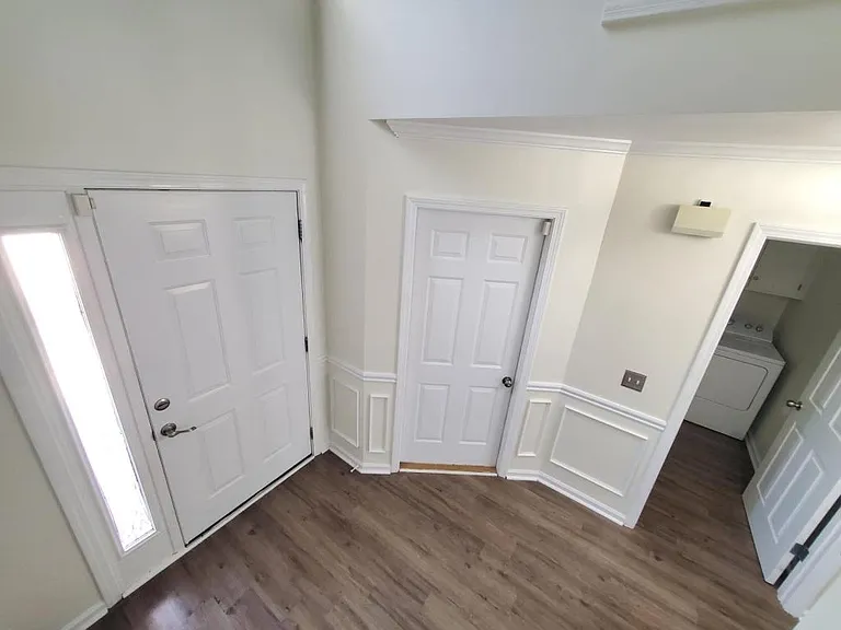 211 Wakefield Way — Photo 2