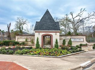 170 Forest Dr, College Station, TX 77840
