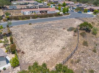 384 Falcon Crest Dr, Lompoc, CA 93436