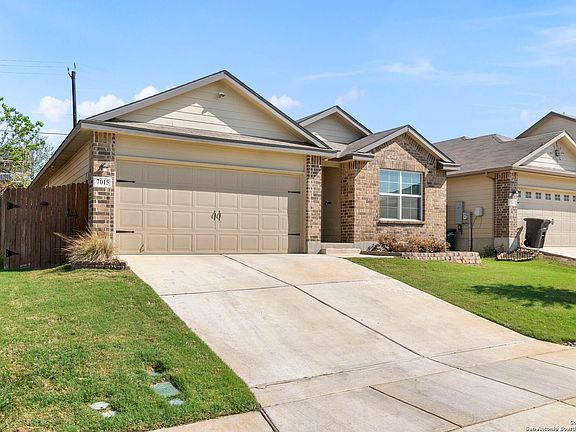 2nd image of 7015 Capella Cir