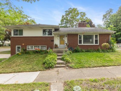 1708 Cambridge Dr SE, Grand Rapids, MI, 49506