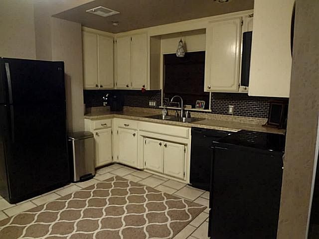 1027 S 18th St, Chickasha, OK 73018 | Zillow