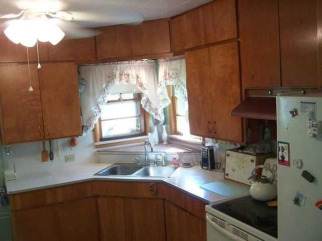 2nd image of 327 Valleywood Dr