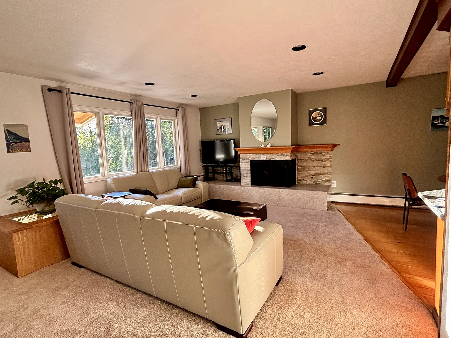 2 bed, 1200 sqft, $1,300 — Photo 1