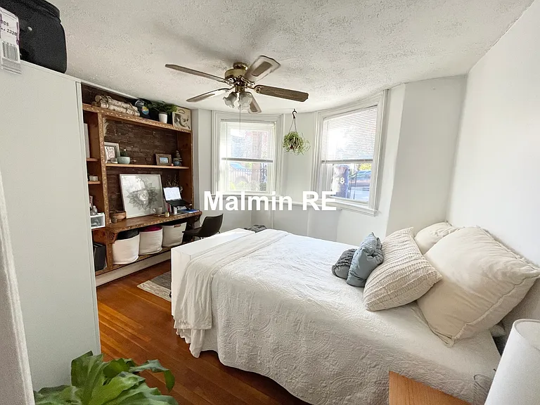 748 E 4th St #B — Photo 6