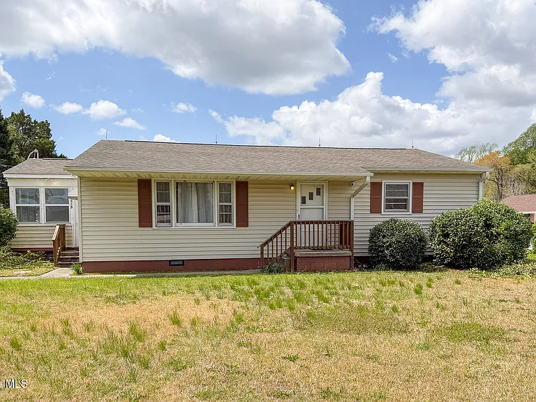 1515 Belgrade Swansboro Rd — Photo 1