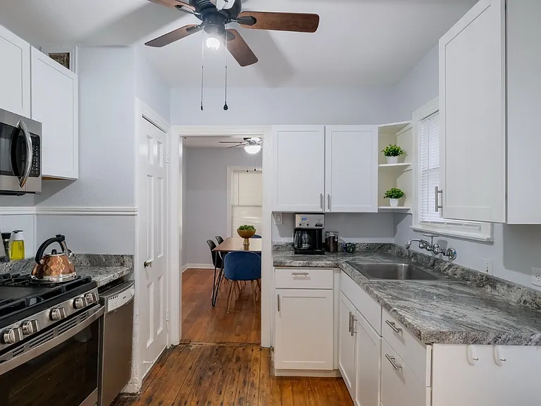 422 Pershing Ave #A — Photo 7