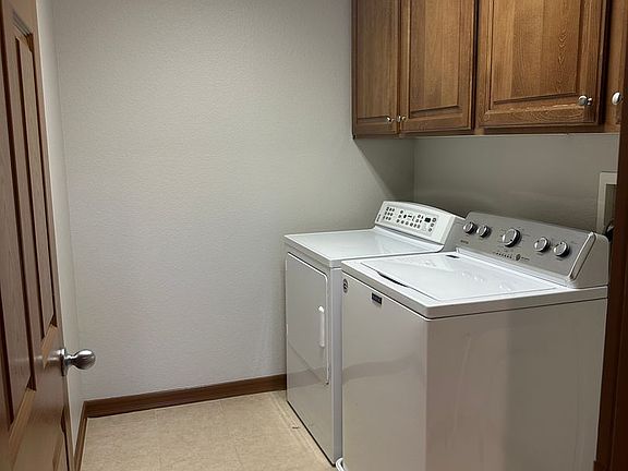 2nd image of 8035 Sunset Creek St