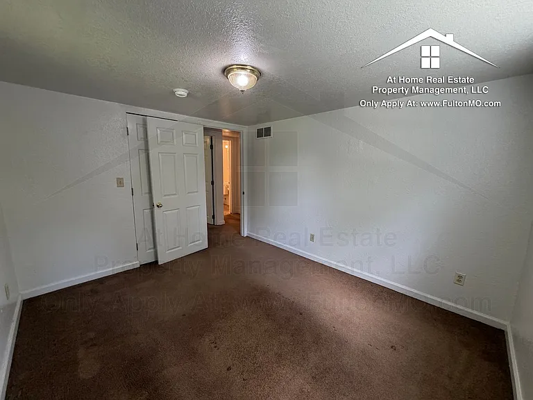 1512 Monroe St — Photo 8