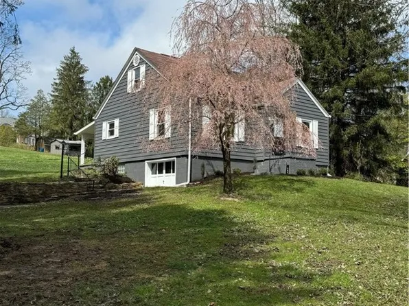 409 White School Rd, Greensburg, PA 15601