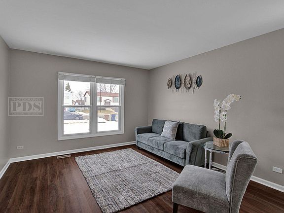3rd image of 111 Hesterman Dr
