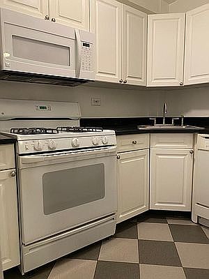 3rd image of 420 E 80th St APT 5C
