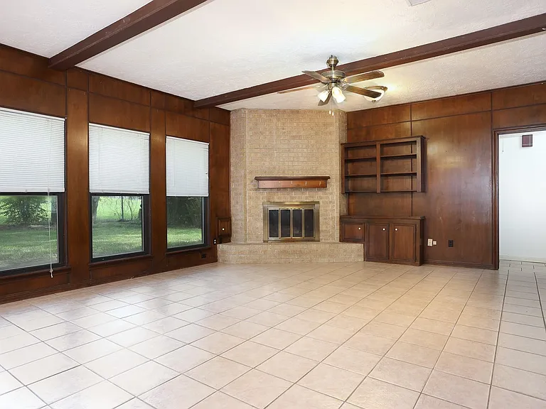 1226 Ferndale Dr — Photo 11