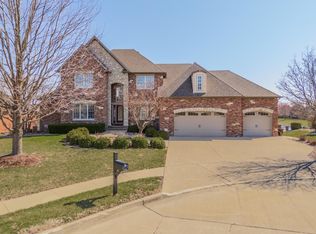 5 Mackenzie Ct, Bloomington, IL