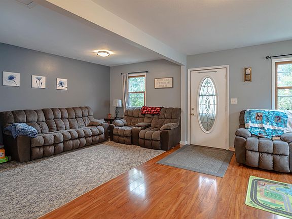 2nd image of 709 3rd Ave E