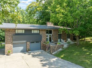 14160 Oak Hollow Dr, Big Rapids, MI 49307