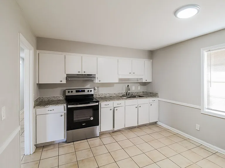 22470_022_kitchen_13622015.jpg