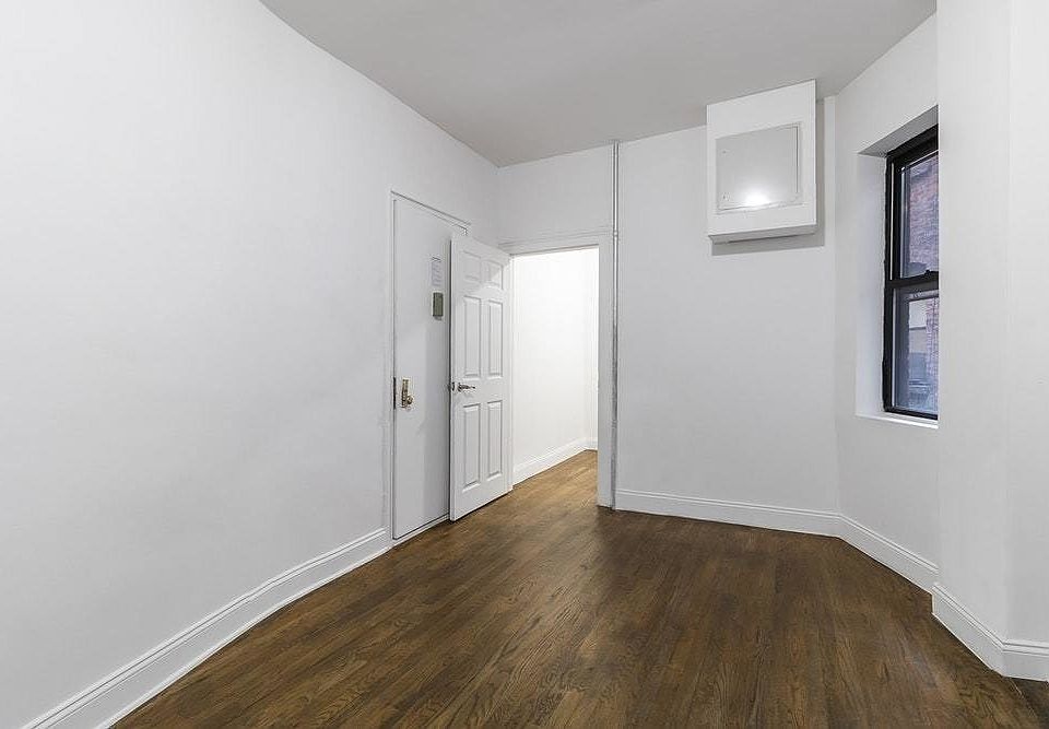1st image of 437 W 46th St #6FW