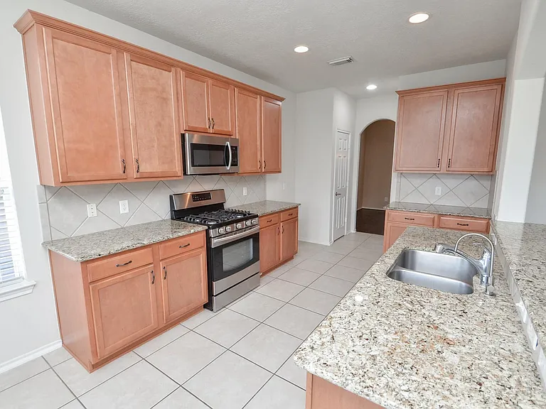 25811 Misty Mountain Ln — Photo 12