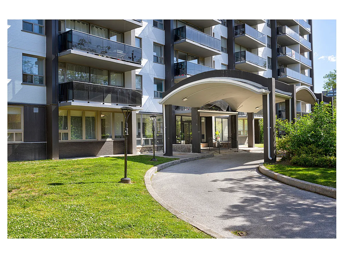 Building Photo - 130 Gowan Ave #312