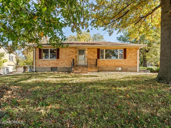 1418 Sunset Lake Rd, Jefferson City, MO 65109