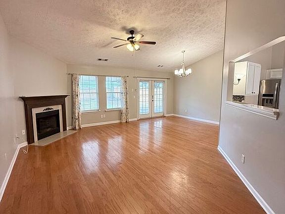 4th image of 515 Kensington Park Dr