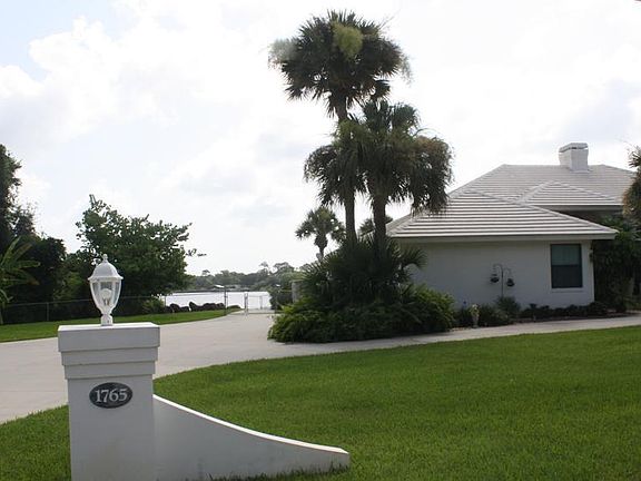 5th image of 1765 Bayview Dr