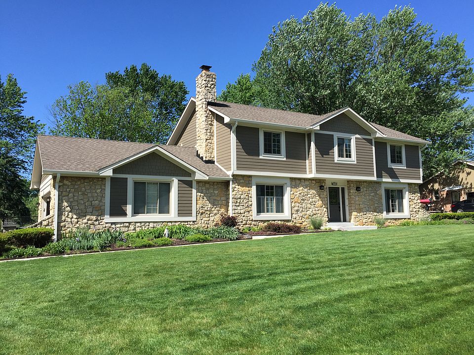 808 Winding Brook Lane