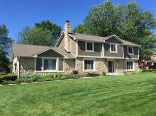 808 Winding Brook Ln, Greenwood, IN 46142