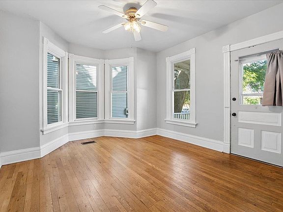 5th image of 1227 Spaight St