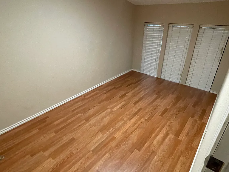 9611 Walnut St #1102 — Photo 8