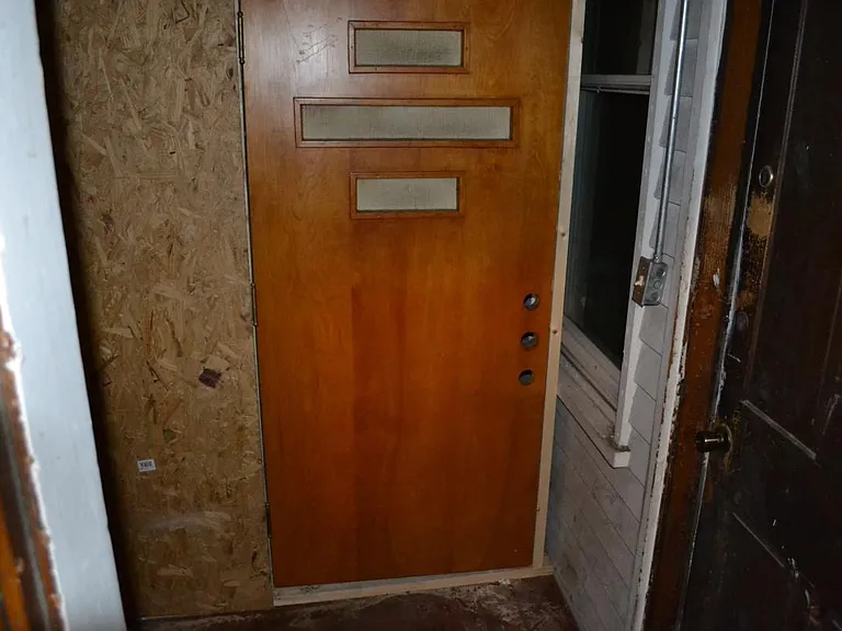 305 Emming St — Photo 2