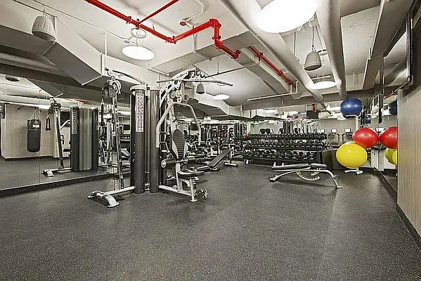 Rented by Manhattan Realty Group | media 16