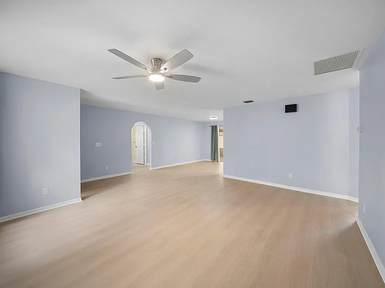 15624 Sunny Crest Ln — Photo 7