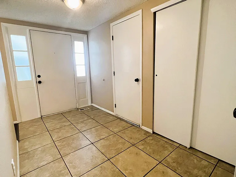 2826 S Wheeling Way — Photo 9