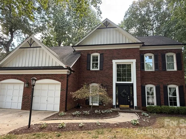 6705 Elmstone Dr, Charlotte, NC 28277
