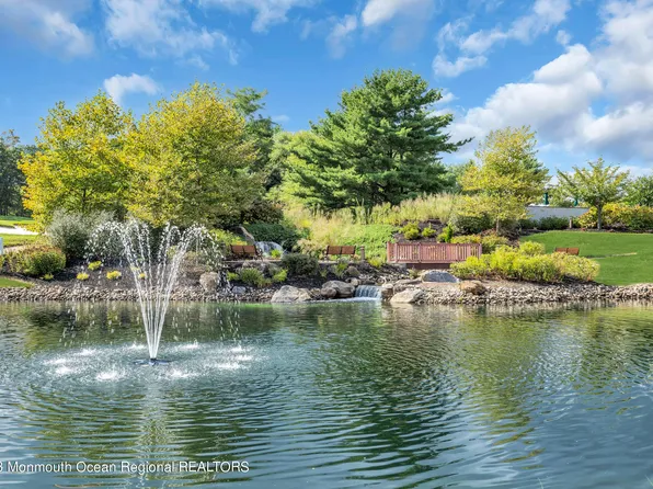 12 Goldenedge Way, Lakewood, NJ 08701
