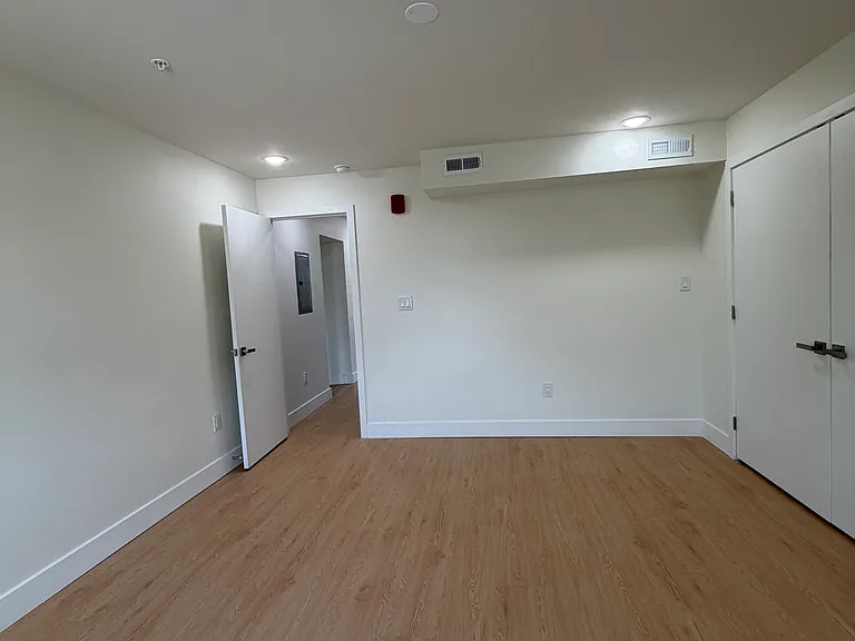 4212 Lancaster Ave #301 — Photo 28