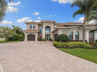 4340 Avalon Ct, Naples, FL 34119