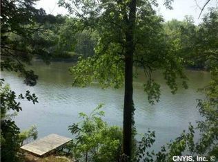 7547 Elmcrest Rd, Liverpool, NY 13090