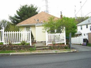 12 Cutting Ln, Waltham, MA 02453