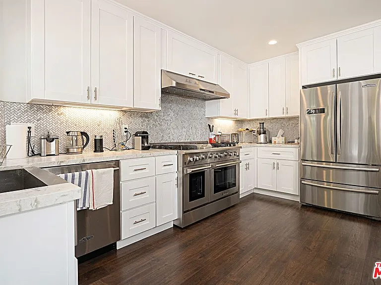 9023 Phyllis Ave — Photo 24