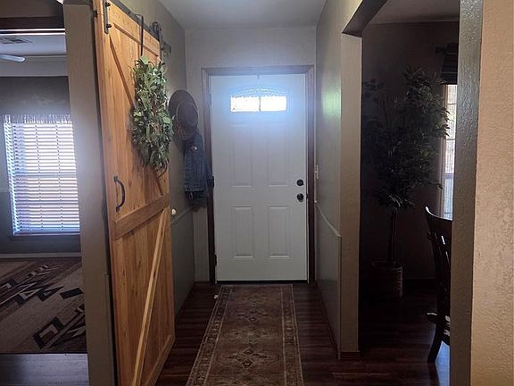 5th image of 810 S Jessica Way