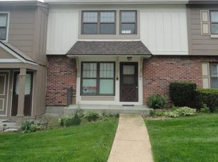 2429 Hidden Meadow Ln, Ballwin, MO 63021